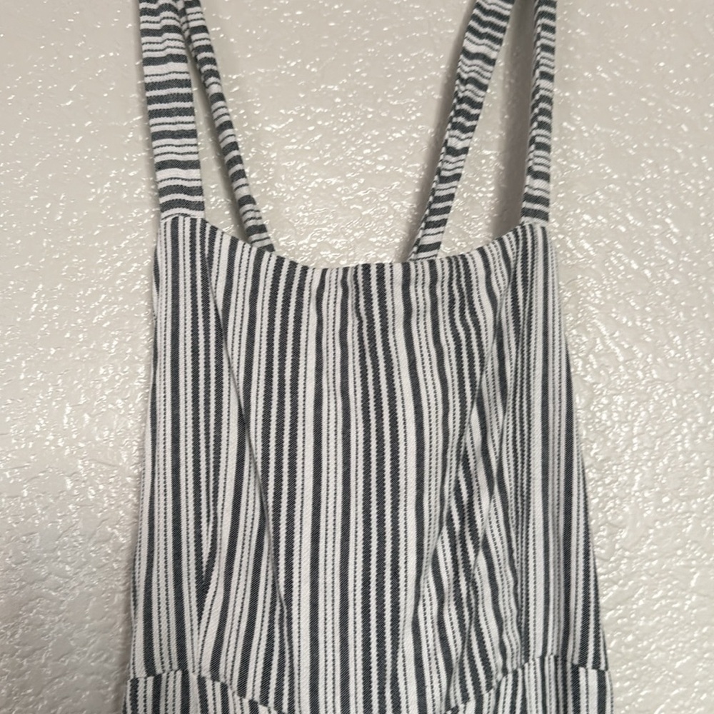 Amuse Society White & Gray Stripped Tie-Back Jumpsuit - Picture 4 of 5